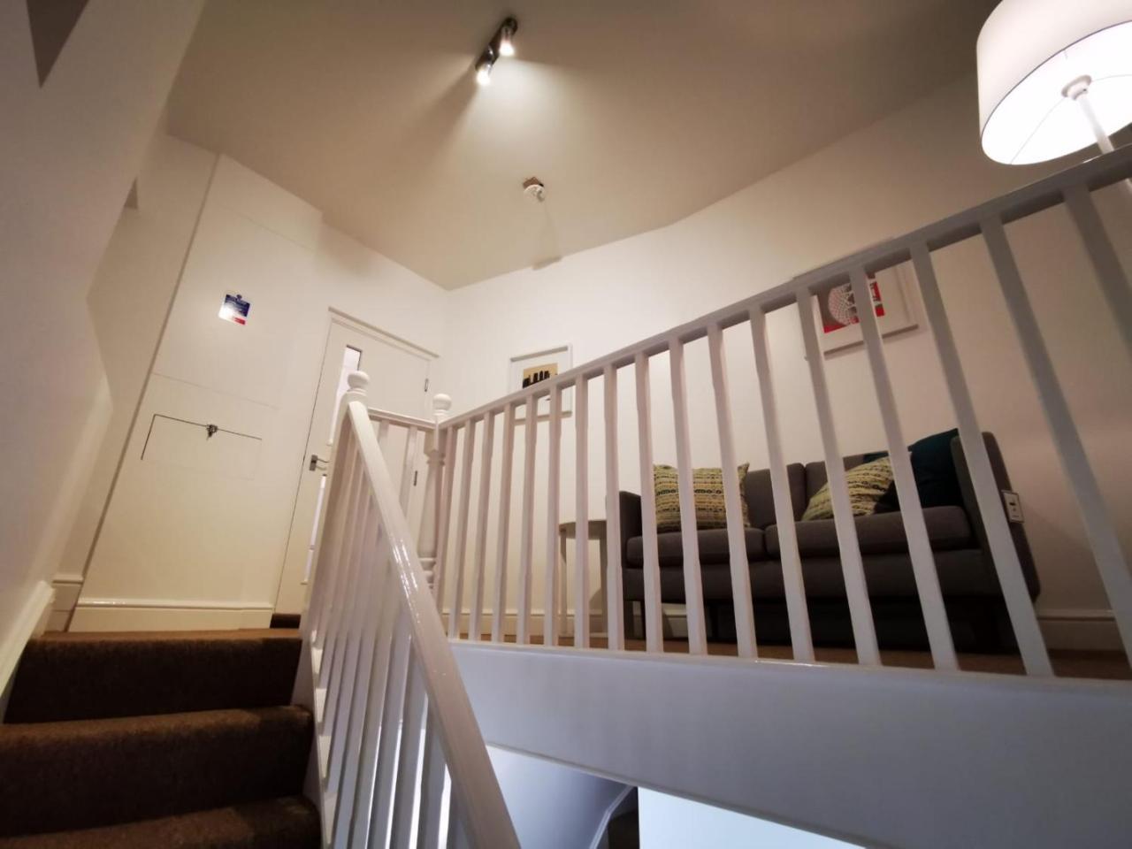 Capital Host- Apartments Euston Лондон Экстерьер фото